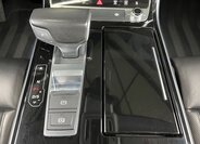 Audi A8 Sedan / Limuzína 3,0 l 210 kw