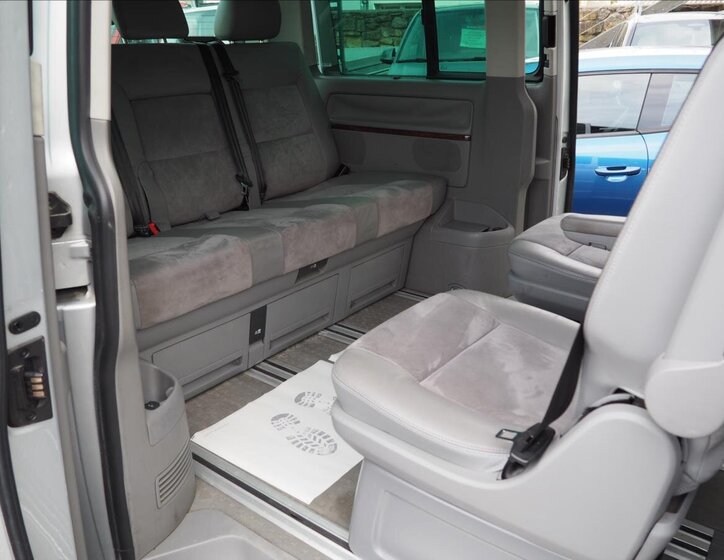 Volkswagen Multivan Kombi 2,5 l 128 kw