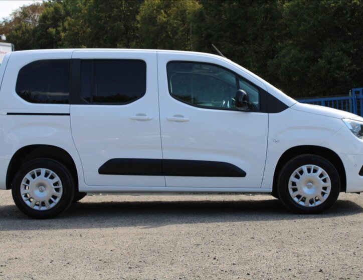 Opel Combo MPV 1,5 l 96 kw