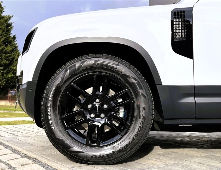 Land Rover Defender SUV / Terénní 3,0 l 147 kw