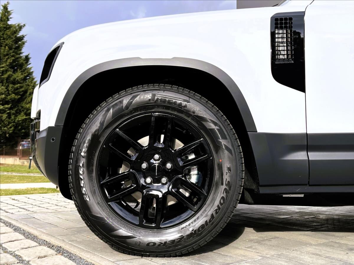 Land Rover Defender SUV / Terénní 3,0 l 147 kw