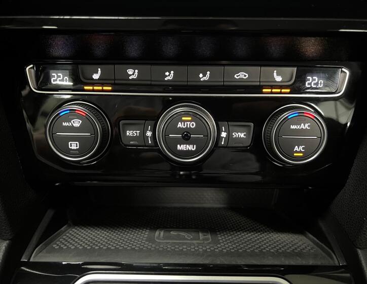 Volkswagen Passat 24