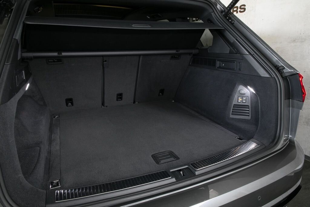 Volkswagen Touareg SUV / Terénní 3,0 l 210 kw