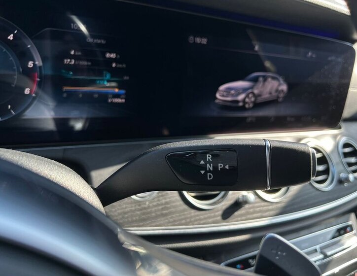 Mercedes-Benz Třídy E Sedan / Limuzína 2,0 l 143 kw