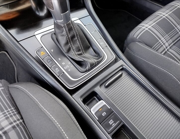 Volkswagen Golf Kombi 2,0 l 135 kw