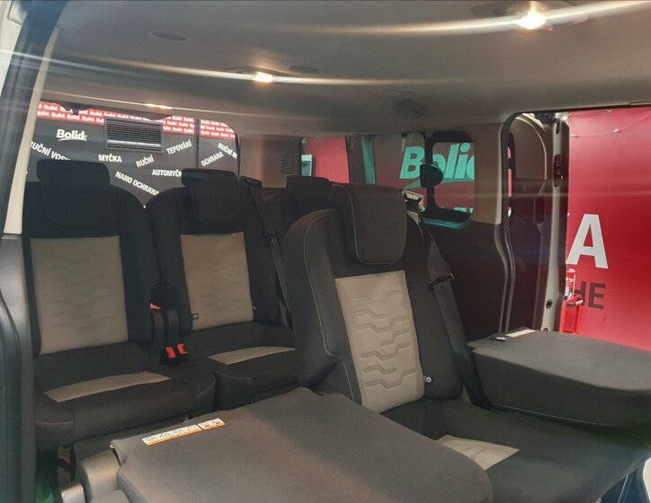 Ford Tourneo Custom Kombi 2,2 l 92 kw