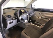 Volkswagen New Beetle 17