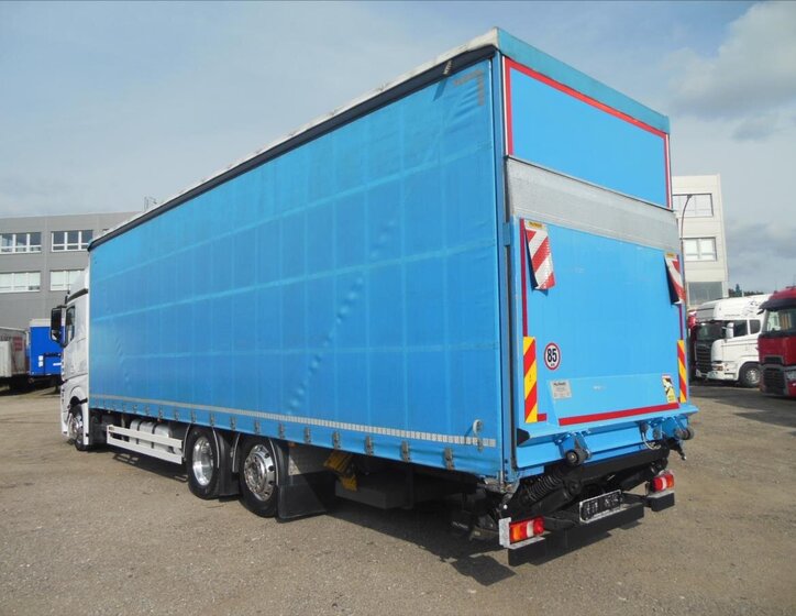 Mercedes-Benz Ostatní 4