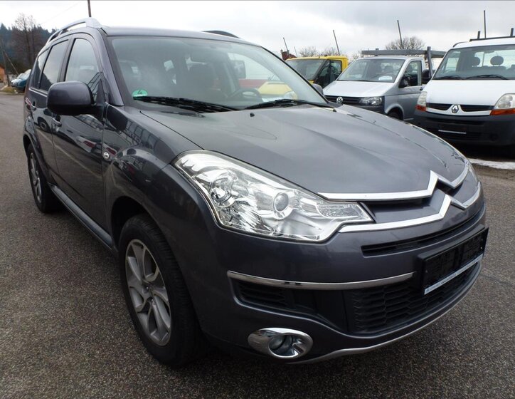 Citroën C-Crosser SUV / Terénní 2,2 l 115 kw
