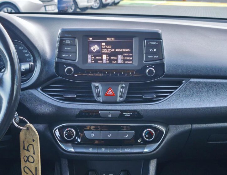 Hyundai i30 Kombi 998,0 88 kw