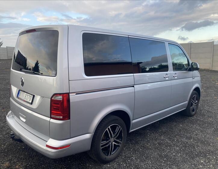 Volkswagen Multivan 28