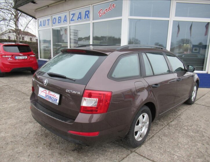 Škoda Octavia Kombi 1,2 l 77 kw