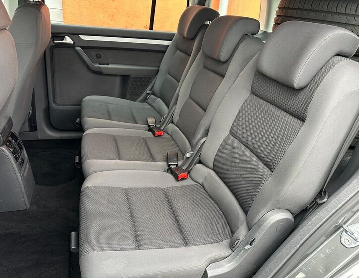 Volkswagen Touran MPV 1,6 l 77 kw