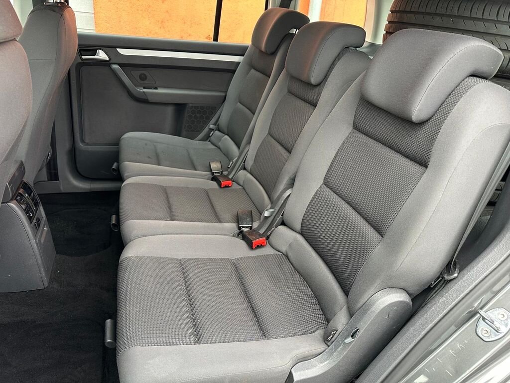 Volkswagen Touran MPV 1,6 l 77 kw