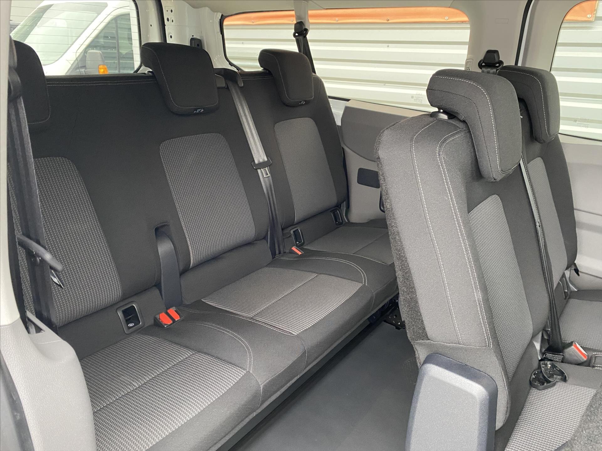 Volkswagen Transporter Kombi 2,0 l 125 kw