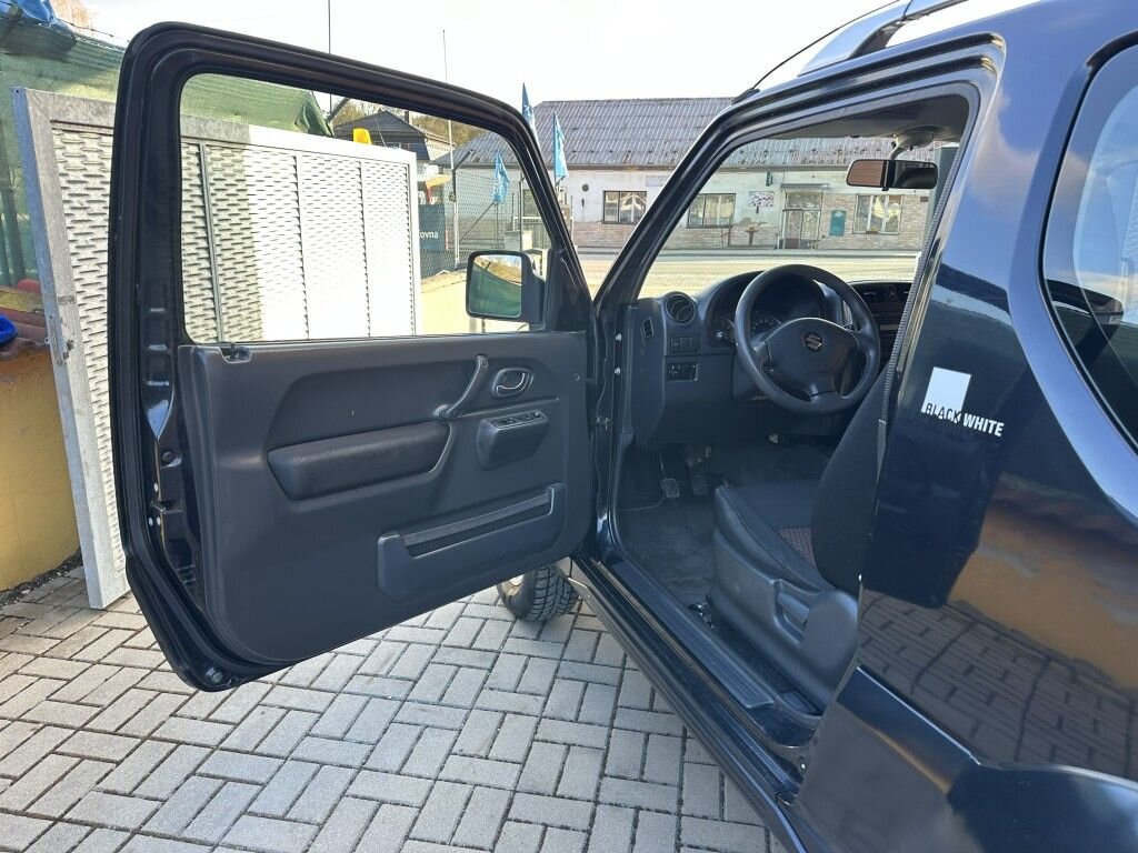 Suzuki Jimny SUV / Terénní 1,3 l 63 kw