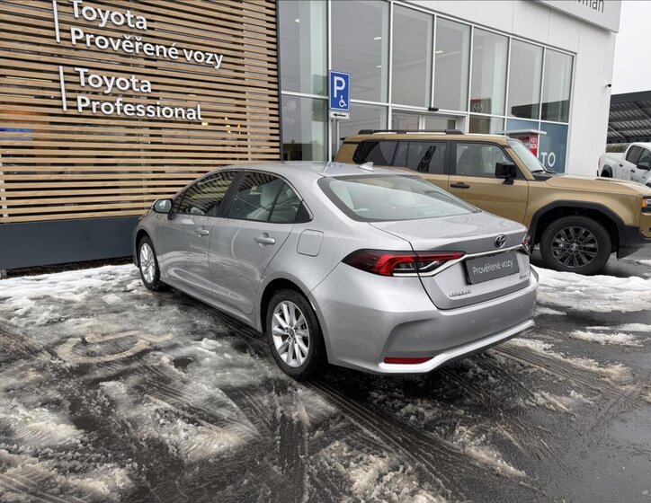 Toyota Corolla Sedan 1,8 l 72 kw
