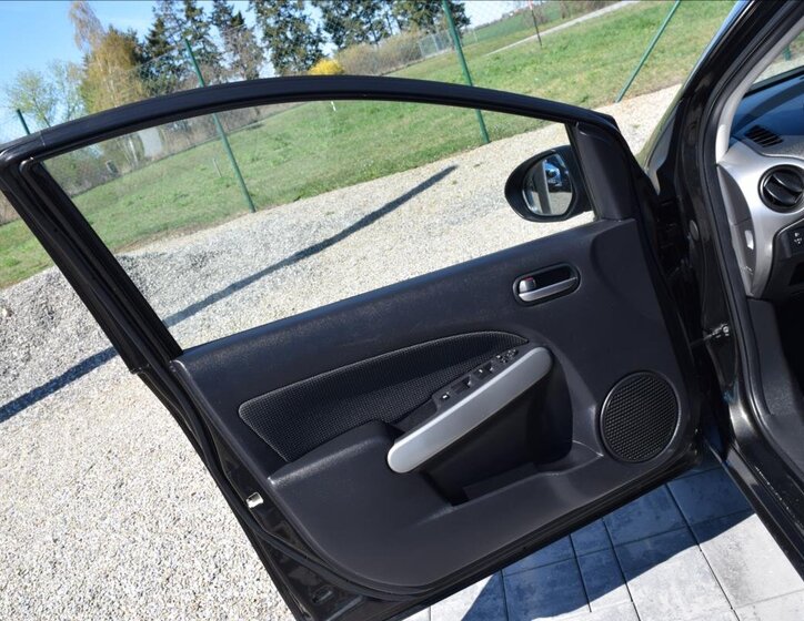 Mazda 2 Hatchback 1,3 l 55 kw