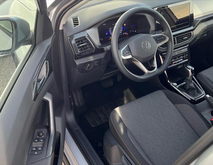 Volkswagen T-Cross 5