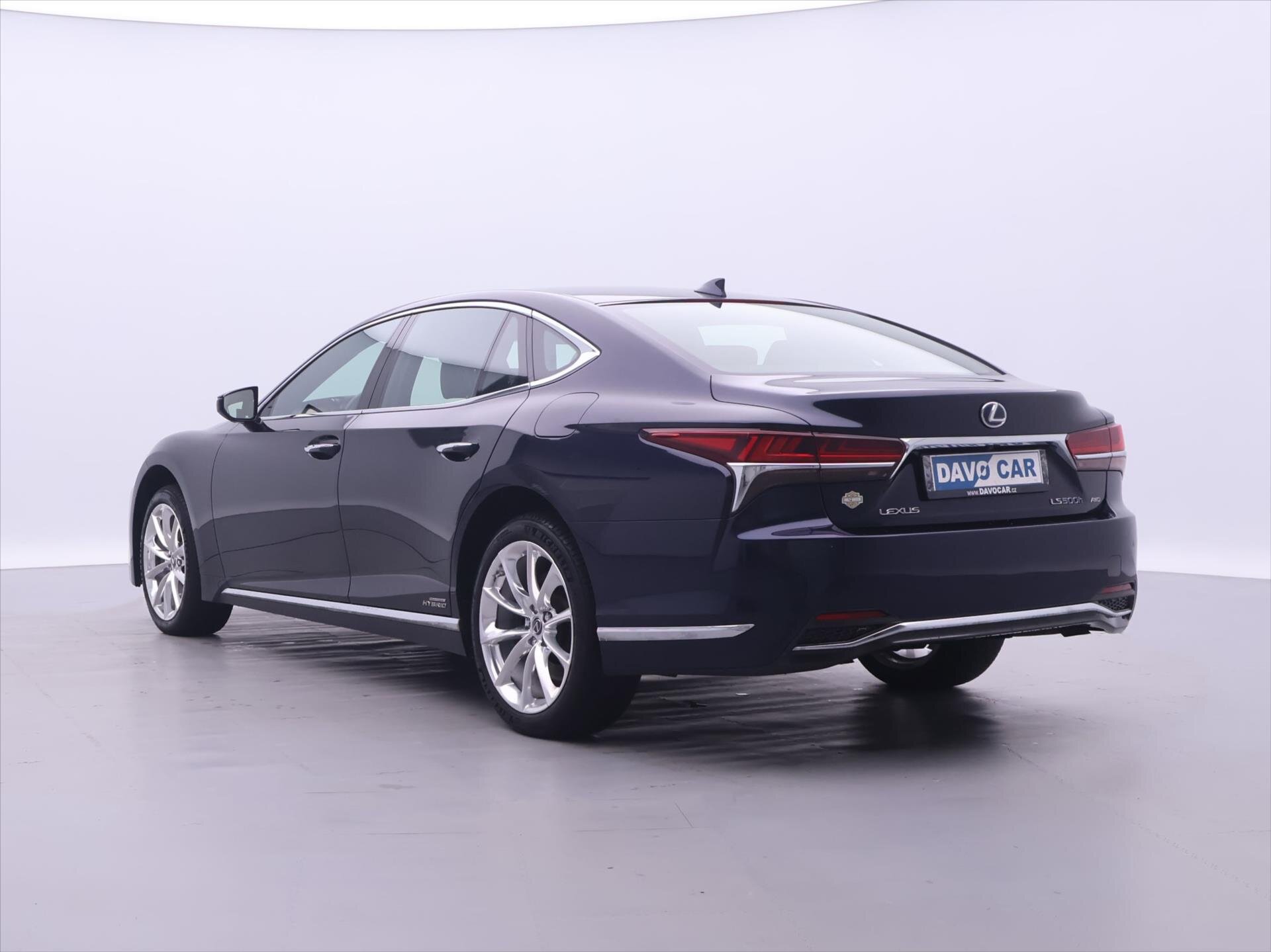 Lexus LS 500h Sedan / Limuzína 3,5 l 220 kw