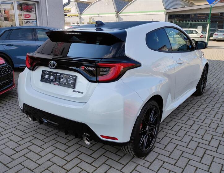 Toyota GR Yaris 4