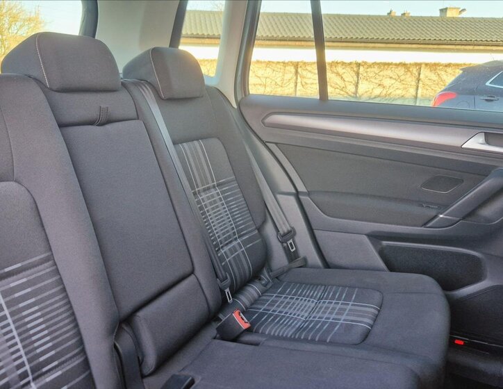 Volkswagen Golf Sportsvan Kombi 1,2 l 81 kw