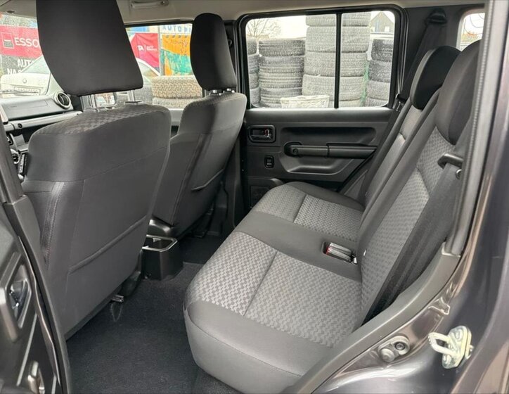 Suzuki Jimny Kombi 1,5 l 75 kw