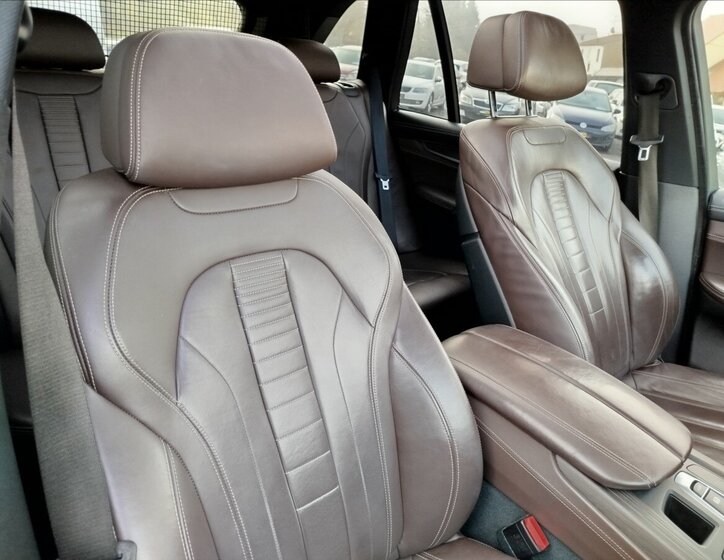 BMW X5 SUV 3,0 l 280 kw