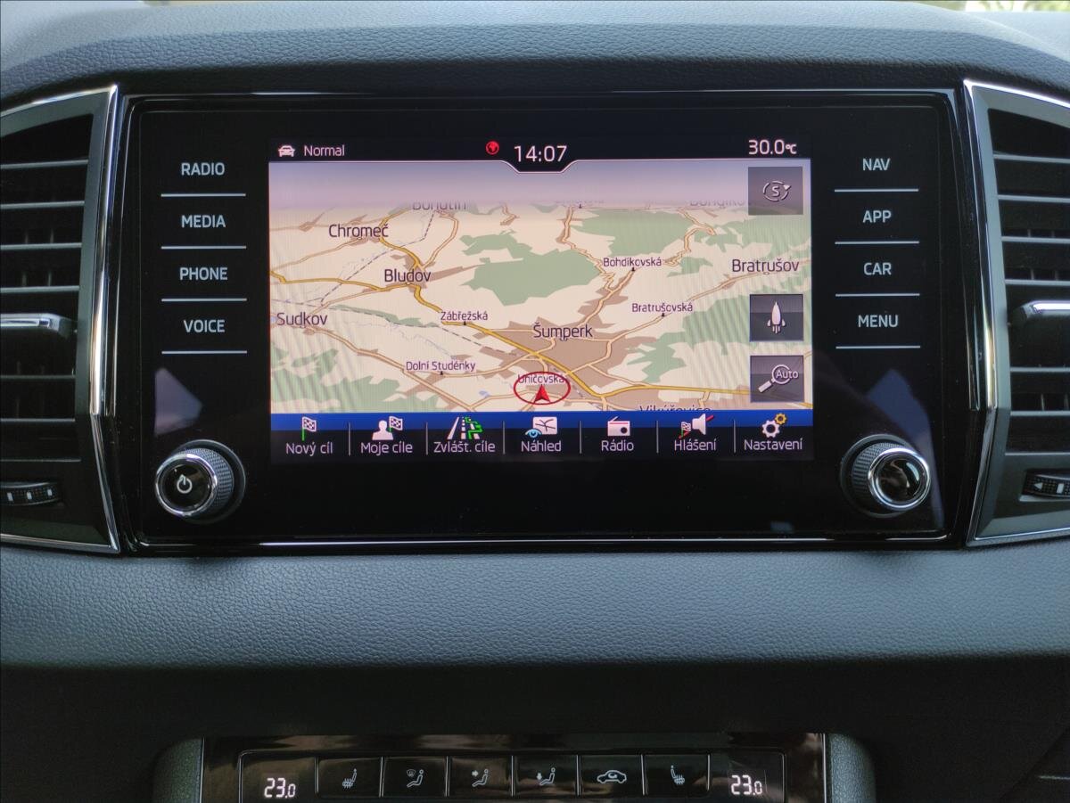 Škoda Karoq SUV / Terénní 2,0 l 110 kw