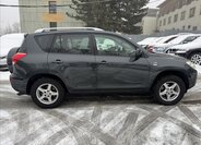 Toyota RAV4 SUV 2,2 l 100 kw