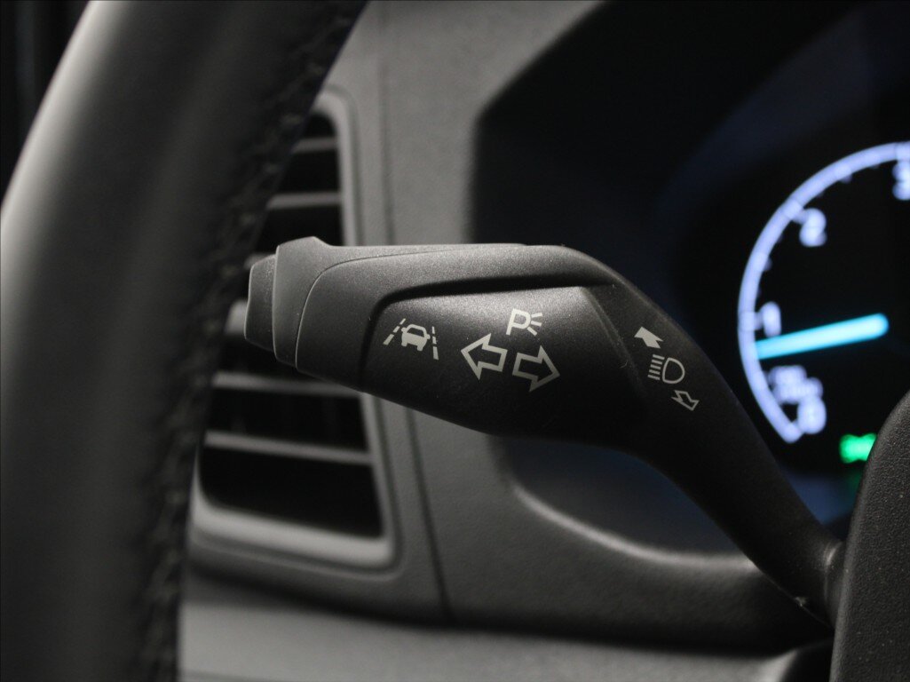 Ford Tourneo Custom MPV 2,0 l 110 kw