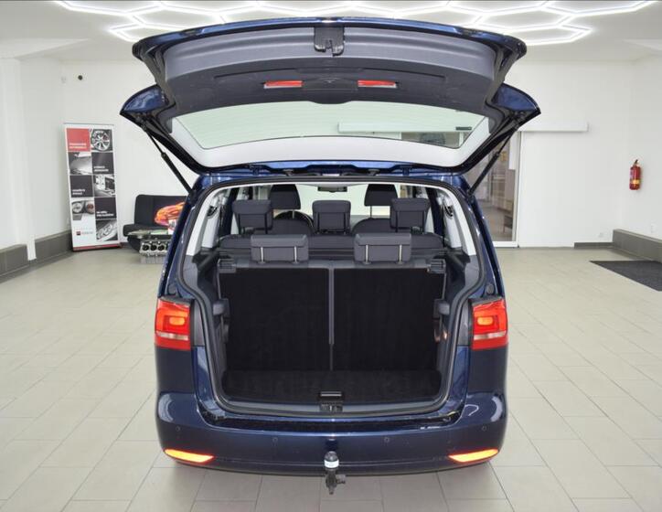 Volkswagen Touran 13