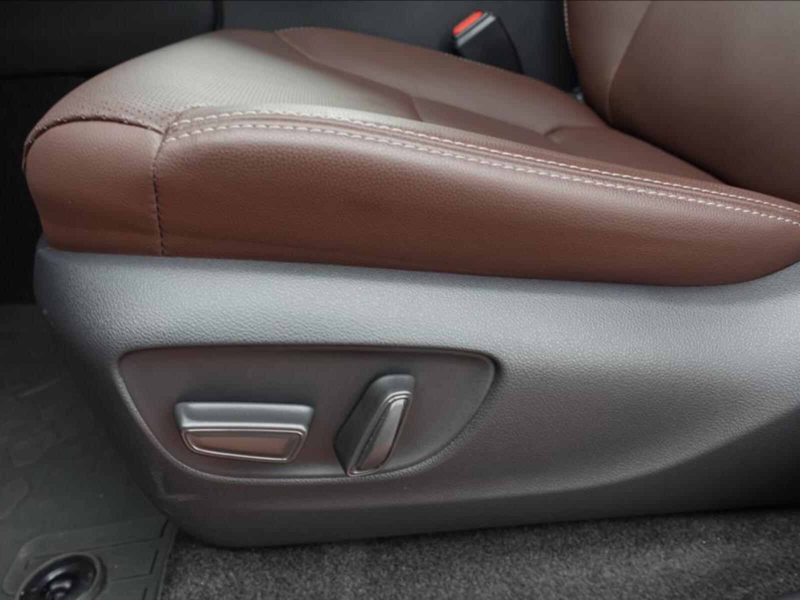 Toyota Land Cruiser 33