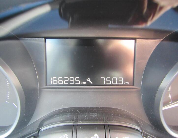 Peugeot 208 14