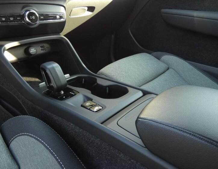 Volvo XC40 SUV / Terénní 1,5 l 95 kw