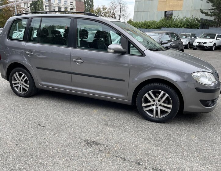 Volkswagen Touran MPV 2,0 l 80 kw