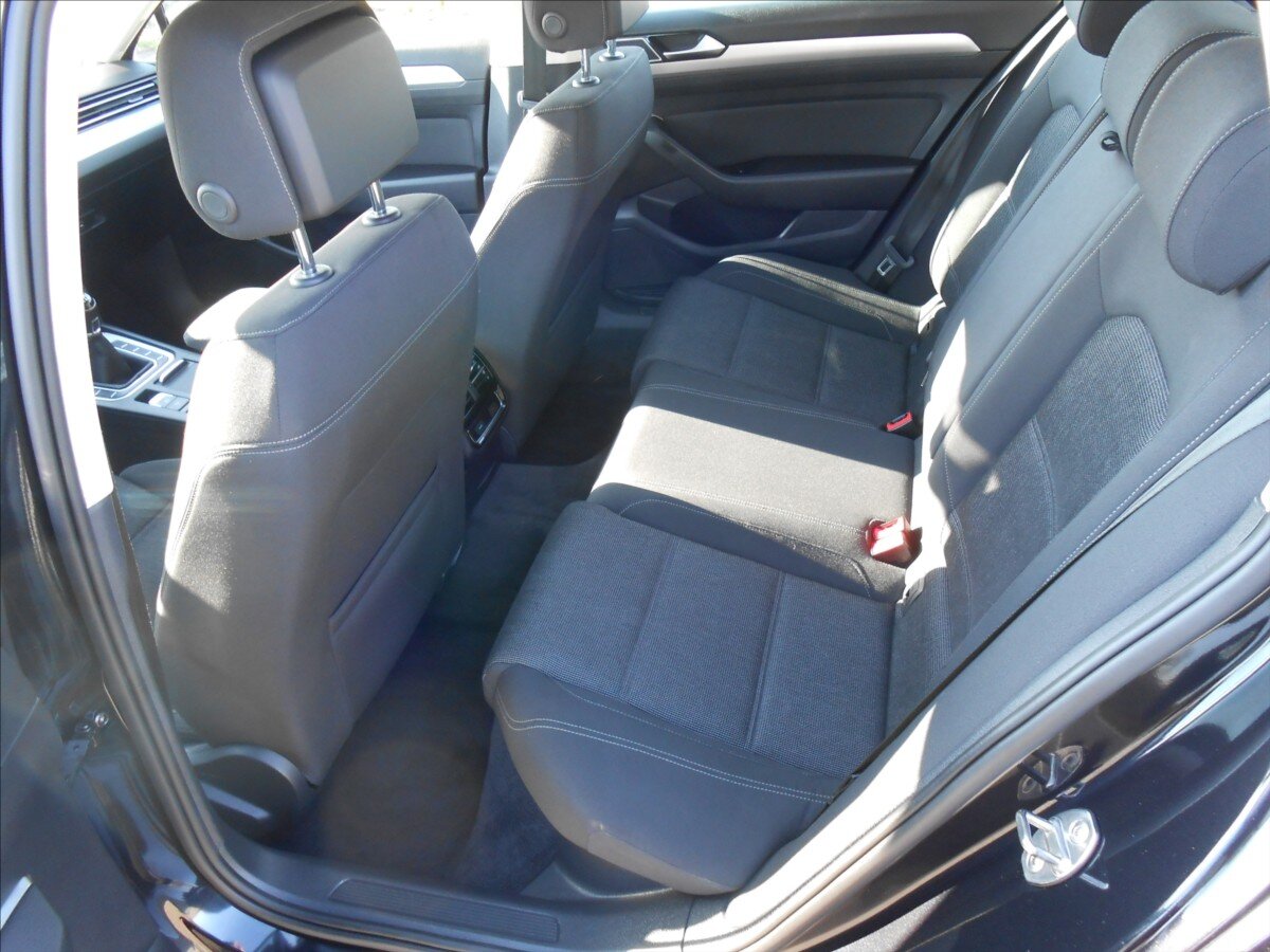 Volkswagen Passat Kombi 2,0 l 110 kw