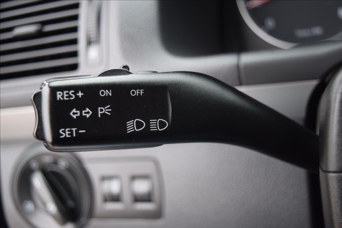 Volkswagen Touran Kombi 1,4 l 103 kw