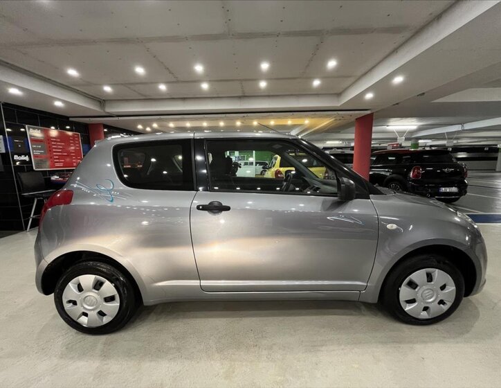 Suzuki Swift Hatchback 1,3 l 67 kw