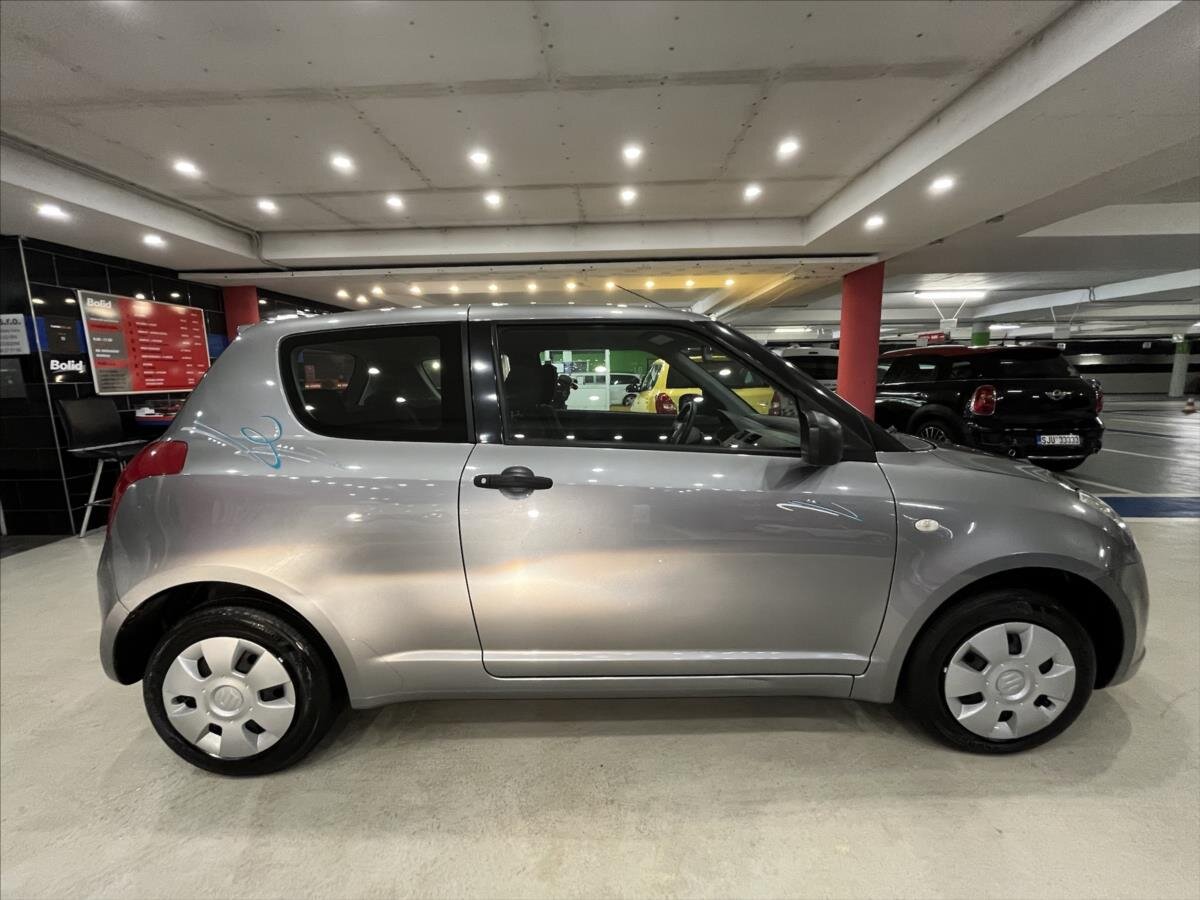 Suzuki Swift Hatchback 1,3 l 67 kw