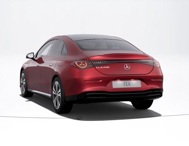 Mercedes-Benz CLA Sedan 1,5 l 142 kw