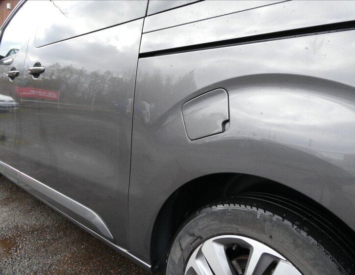 Peugeot Traveller MPV 2,0 l 130 kw