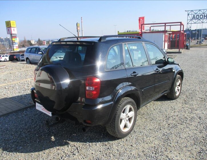 Toyota RAV4 SUV 2,0 l 85 kw
