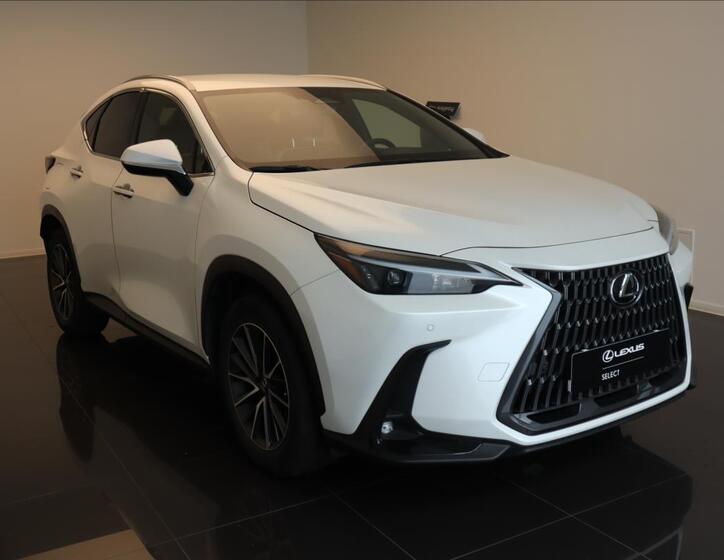 Lexus NX 450h+ 2