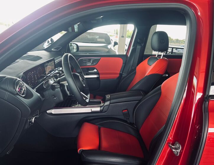 Mercedes-Benz GLB 11