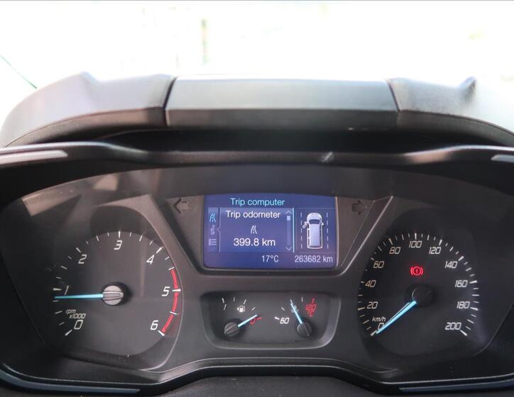 Ford Transit Custom 11