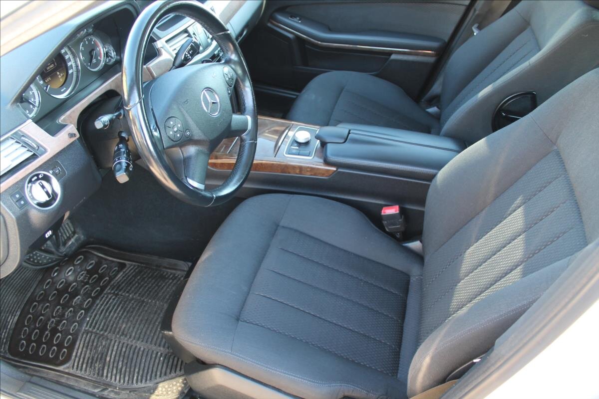 Mercedes-Benz Třídy E Kombi 2,1 l 125 kw