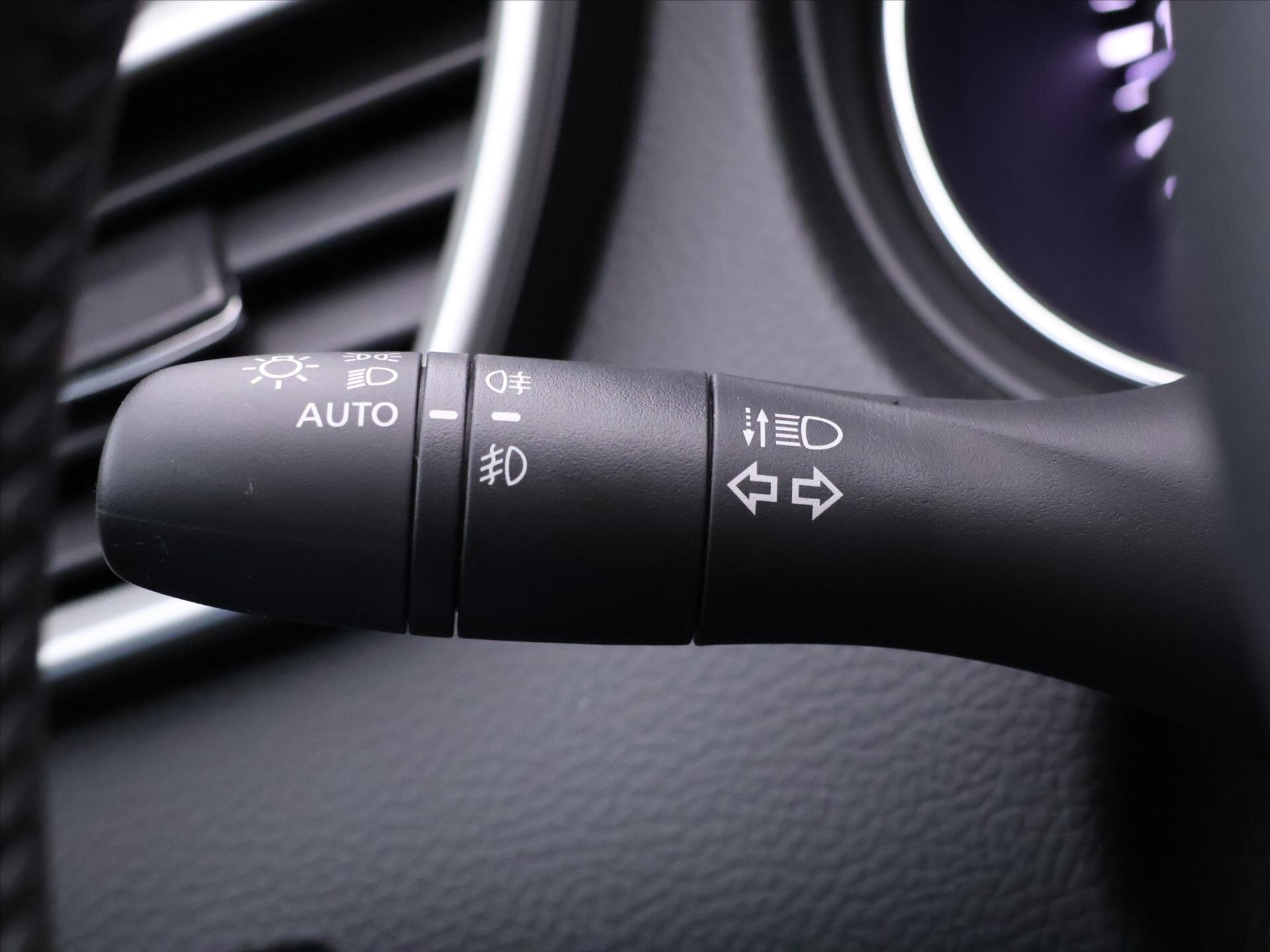 Nissan Qashqai SUV 1,2 l 85 kw