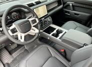Land Rover Defender 12