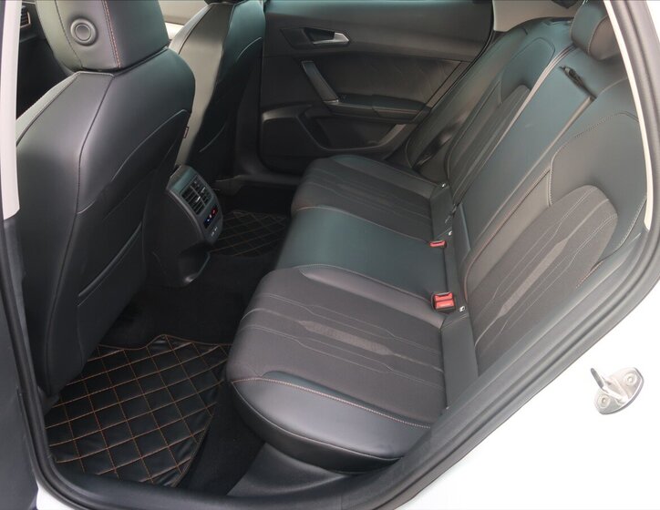 Cupra Formentor SUV / Terénní 2,0 l 140 kw